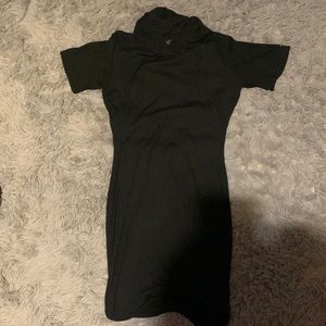Black fitted rue 21 dress with hood